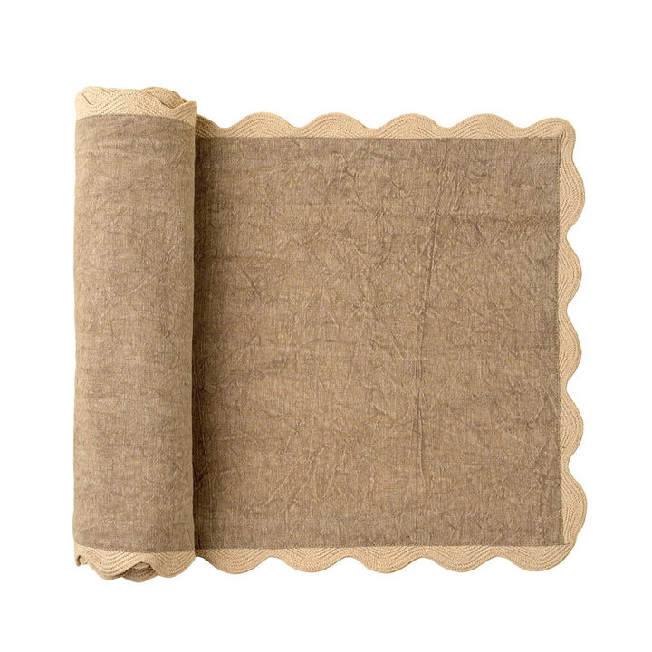 Scallop Edge Table Runner